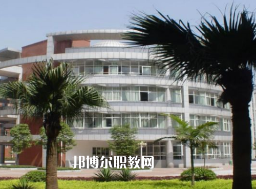 富寧縣民族職業高級中學2022年招生簡章