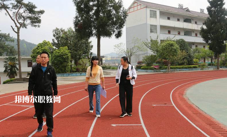 麻江中等職業(yè)學(xué)校2022年招生辦聯(lián)系電話(huà)