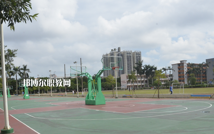 馬關(guān)縣民族職業(yè)高級中學(xué)2022年報名條件、招生要求、招生對象