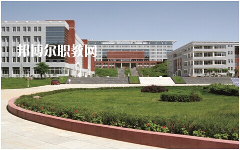 石屏縣職業(yè)高級(jí)中學(xué)2022年學(xué)費(fèi)、收費(fèi)多少