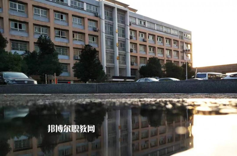 安徽紅十字會衛生學校2022年報名條件、招生要求、招生對象