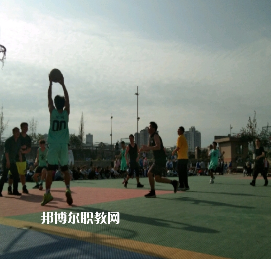 內(nèi)江宏昌職業(yè)技術(shù)學(xué)校2022年報名條件、招生要求、招生對象