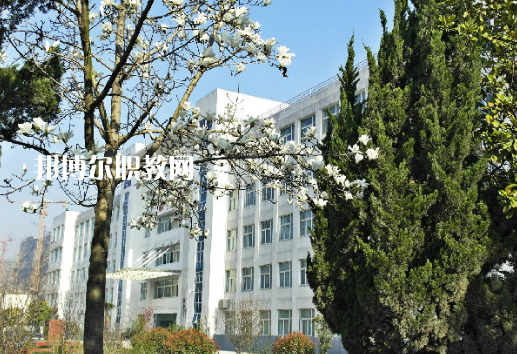 阜陽工業經濟學校2022年學費、收費多少