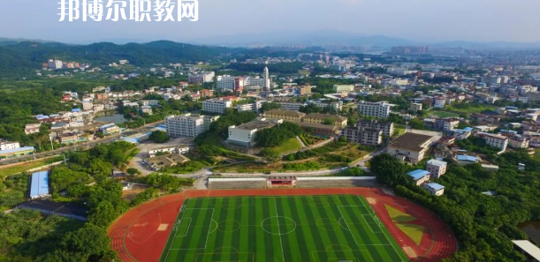廣東省梅州市衛(wèi)生職業(yè)技術(shù)學(xué)校2022年報名條件、招生要求、招生對象