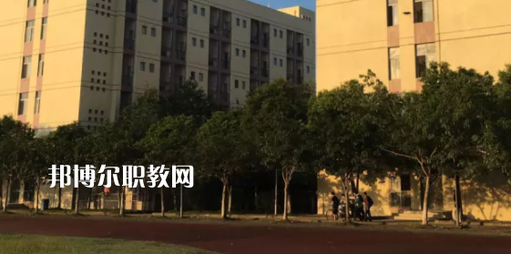 嵩明職業(yè)高級中學(xué)2022年報名條件、招生要求、招生對象