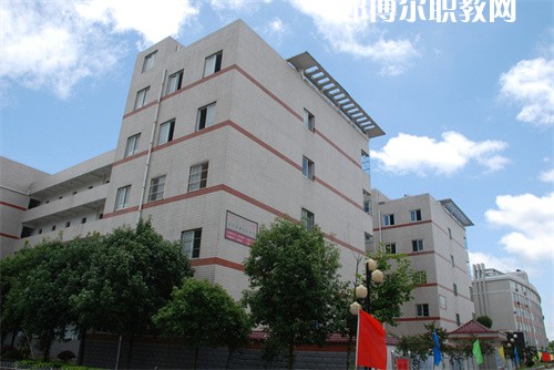 太湖職業(yè)技術(shù)學(xué)校2022年報(bào)名條件、招生要求、招生對象