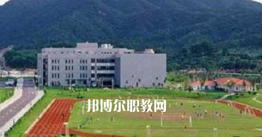 滎經(jīng)縣職業(yè)高級中學(xué)2022年報名條件、招生要求、招生對象