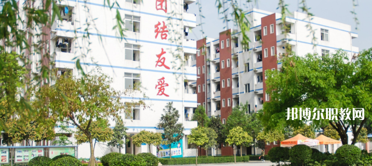 成都指南針職業(yè)技術(shù)學(xué)校怎么樣、好不好