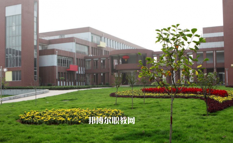 河北石家莊幼兒師范學(xué)校2022年學(xué)費(fèi)、收費(fèi)多少