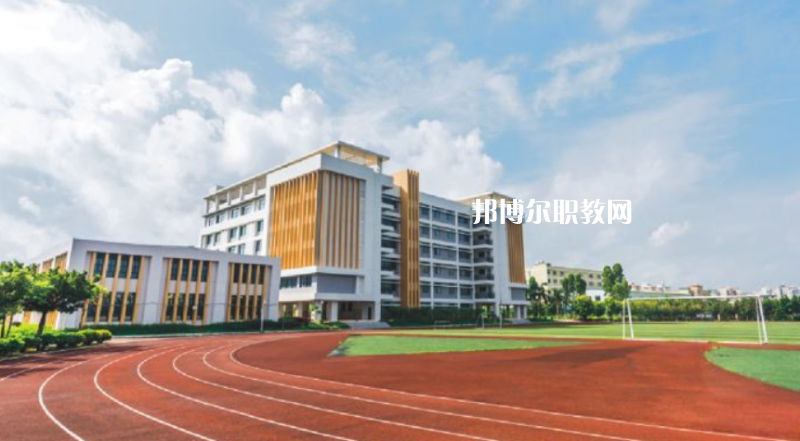曲靖財(cái)經(jīng)學(xué)校2022年報(bào)名條件、招生要求、招生對(duì)象