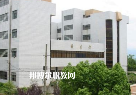 紅河州衛(wèi)生學(xué)校2022年報(bào)名條件、招生要求、招生對(duì)象
