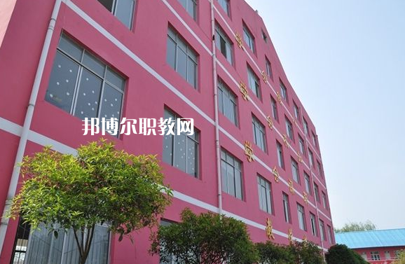 麗江民族中等專業(yè)學(xué)校2022年報名條件、招生要求、招生對象