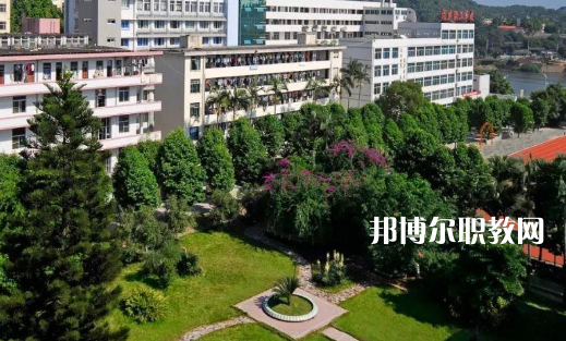 廣安第一職業(yè)技術(shù)學(xué)校2022年報(bào)名條件、招生要求、招生對(duì)象