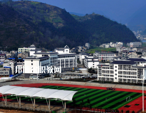 重慶巫溪職業(yè)教育中心2022年報(bào)名條件、招生要求、招生對象