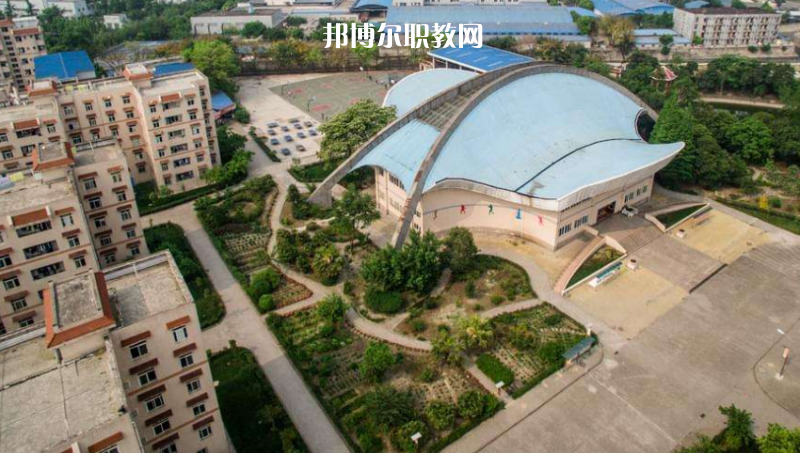 成都中醫(yī)藥大學(xué)附院針灸學(xué)校龍泉校區(qū)2022年學(xué)費、收費多少