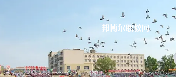 黑龍江省鶴崗衛(wèi)生學(xué)校2022年報名條件、招生要求、招生對象
