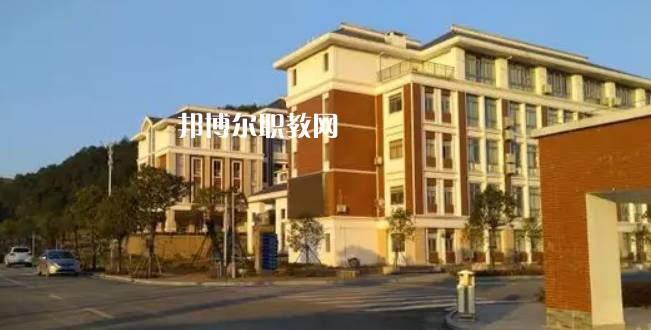 福建閩北衛生學校2022年報名條件、招生要求、招生對象