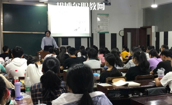 武漢長江職業(yè)中等專業(yè)學校2022年網站網址