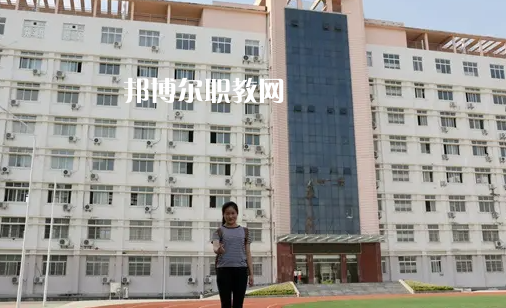 孝感高級技工學校2022年報名條件、招生要求、招生對象