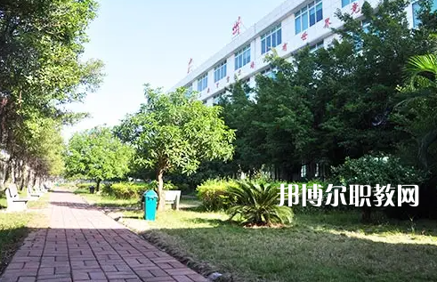 華中信息商務(wù)技工學(xué)校2022年怎么樣、好不好