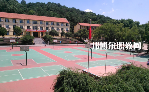 武漢東湖光電學(xué)校2022年報名條件、招生要求、招生對象
