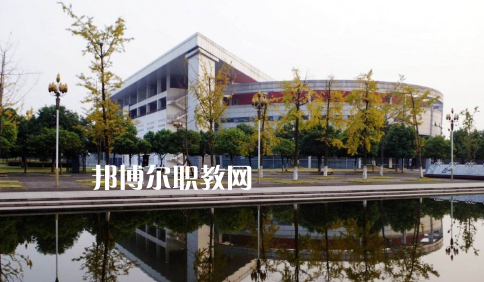 武漢供銷商業(yè)學(xué)校2022年報(bào)名條件、招生要求、招生對(duì)象