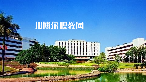 武漢園林技工學(xué)校2022年報名條件、招生要求、招生對象