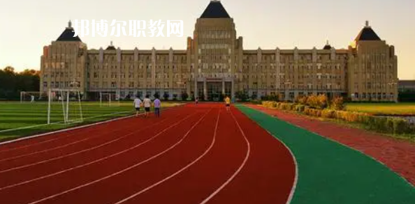 黑龍江高職?？圃盒Ｅ琶?8強