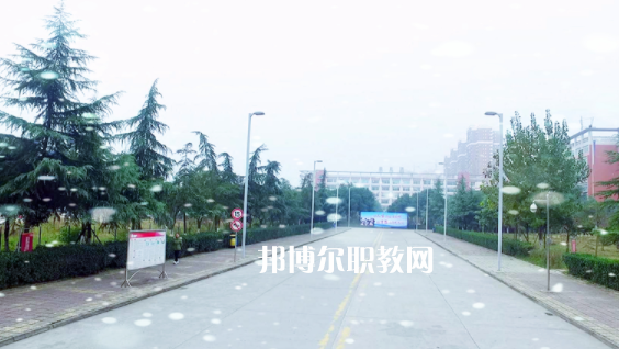 四川省南充外國語中等專業學校2023年報名條件、招生要求、招生對象