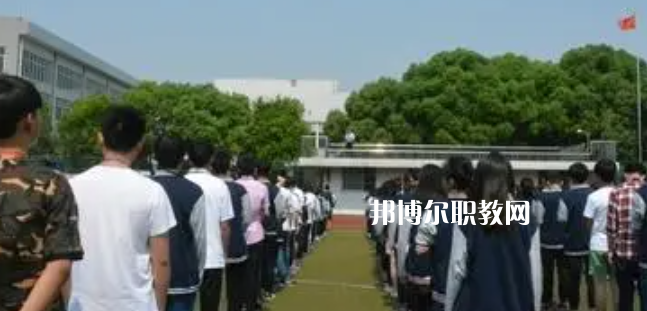 江蘇省錫山中等專業學校地址在哪里，哪個地區，哪個城市?