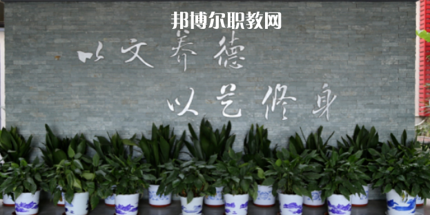 張家港市舞蹈學(xué)校地址在哪里，哪個地區(qū)，哪個城市?