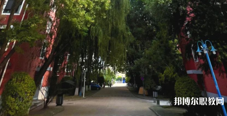 秦皇島市外事旅游職業學校地址，乘車路線
