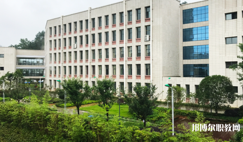 2023黔南民族衛生學校招生計劃 招生人數是多少(附要求、條件、對象)