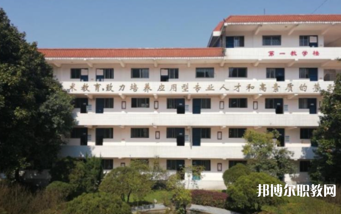 2023貴陽市信息技術(shù)技工學(xué)校招生計劃 招生人數(shù)是多少(附要求、條件、對象)
