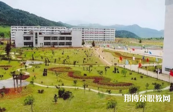 長江科技中等專業學校怎么樣、好不好
